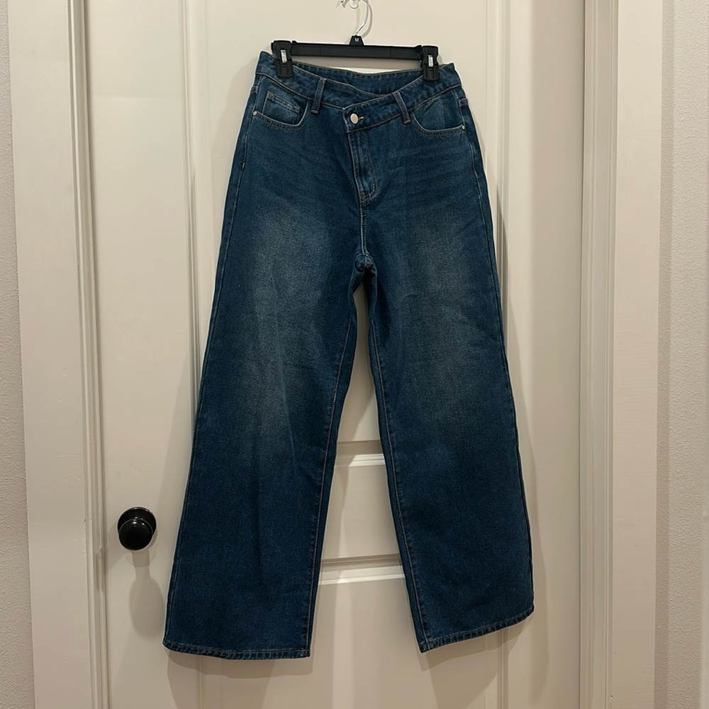 Cider Assymetrical Waist Wide Leg Jeans NWT Medium